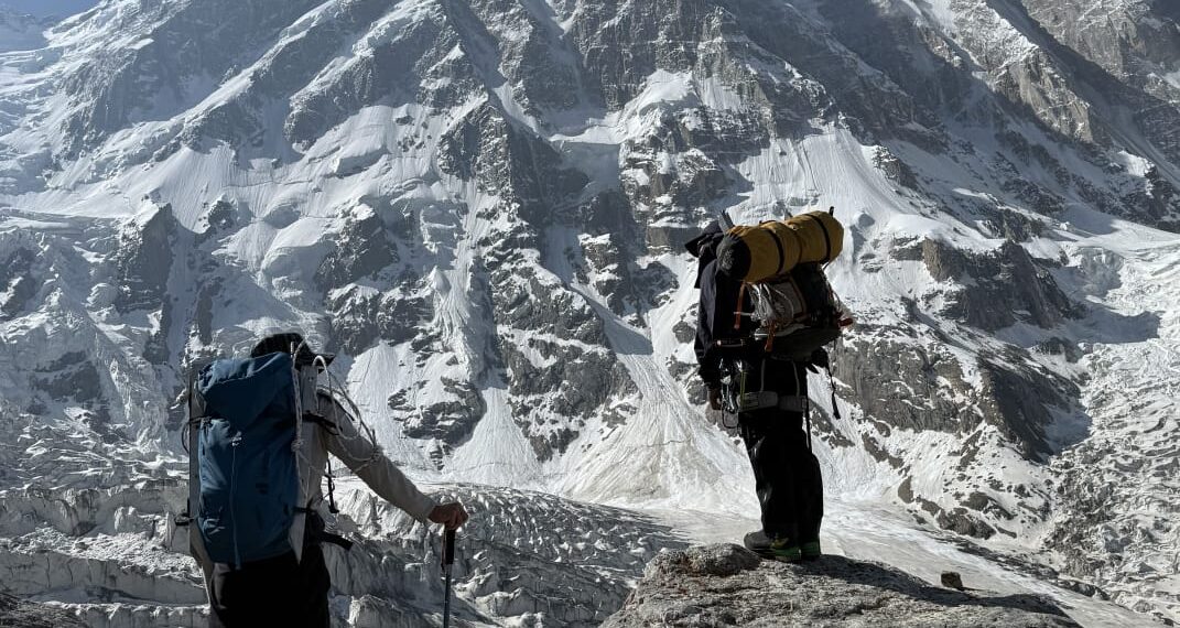Horia Colibășanu continuă ascensiunea spre vârful Nanga Parbat, după instalarea taberei 2