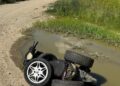 Doi bărbați reținuți în Timiș după ce au furat un set de roți auto și au condus un moped neînmatriculat