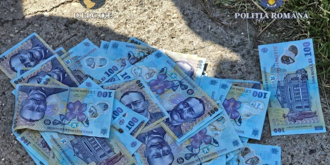 Traficanți de droguri capturați la Timișoara. La ce prețuri vindeau cristal și canabis/Video