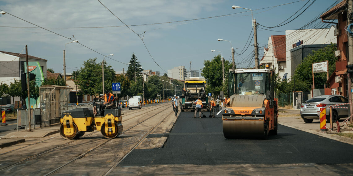 Primăria Timișoara continuă refacerea infrastructurii carosabilului pe bulevardul Liviu Rebreanu