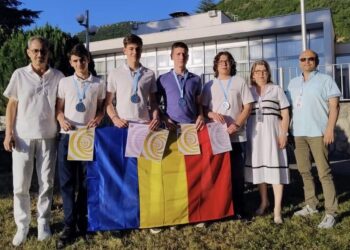 Trei medalii de aur obținute de elevii români la Olimpiada de Fizică