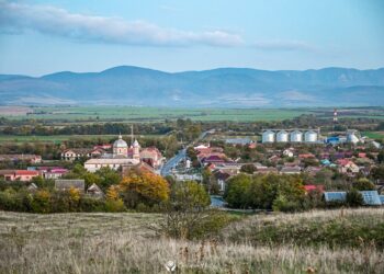 400 de voluntari vor ajunge în aceste zile în satul Grădinari, din Caraș Severin, într-o nouă ediție a Color theVillage
