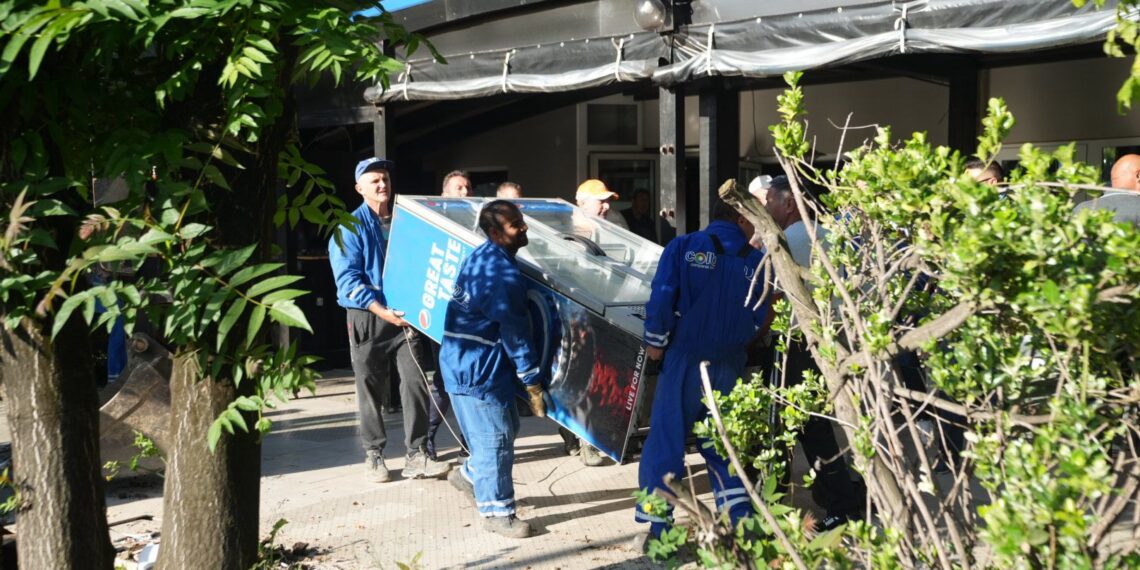 Primarul Dominic Fritz: Demolarea acestor clădiri e un semnal clar că legea se aplică tuturor/Foto