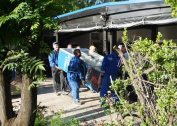 Primarul Dominic Fritz: Demolarea acestor clădiri e un semnal clar că legea se aplică tuturor/Foto