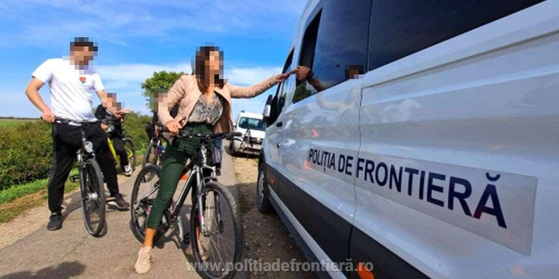 În weekend se deschide un punct de trecere a frontierei în zona comunei Uivar