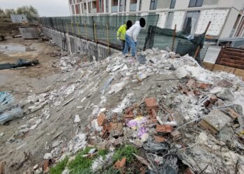 Amenzi de peste 1 milion de lei aplicate de polițiștii locali din Timișoara în cazul șantierelor care produc praf/Foto