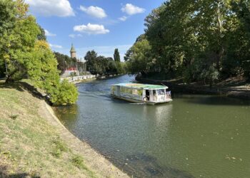 STPT reia cursele cu vaporetto spre ecluza din Sânmihaiu Român