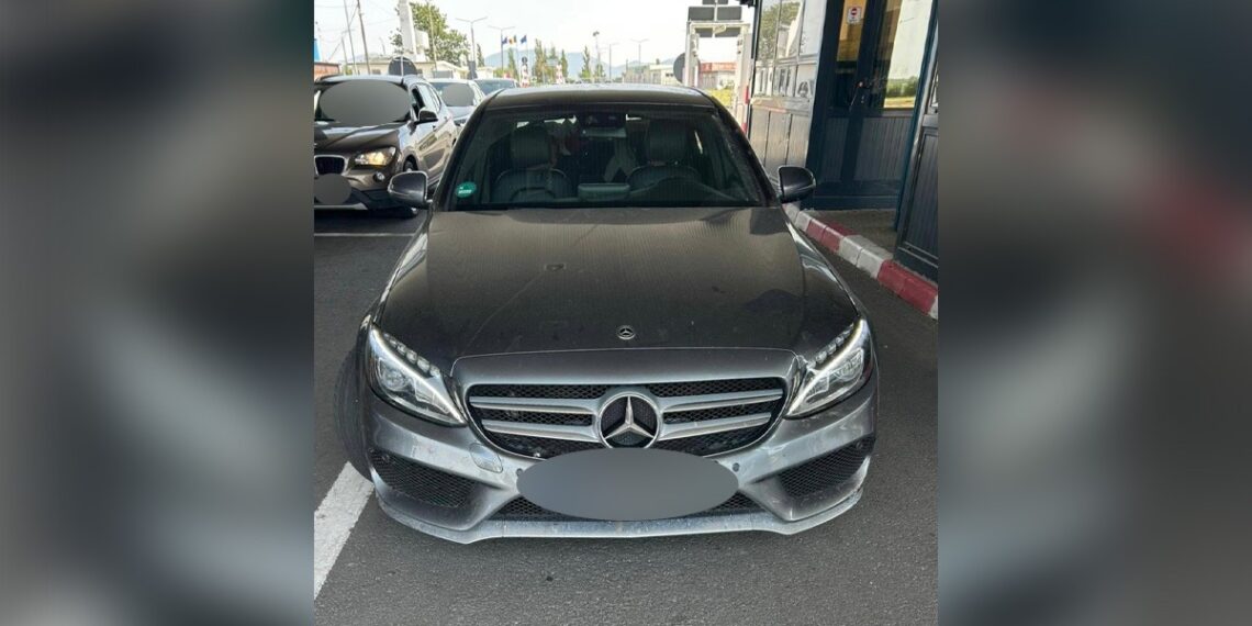 Două autoturisme, căutate în Danemarca şi Olanda, depistate la frontiera timișeană