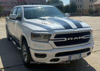 Autoturism căutat în Canada, descoperit de polițiștii de frontieră la Porțile de Fier I