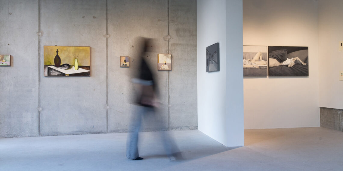 „Garden of Hooks”, Summer Show-ul realizat de Galeria Jecza în colaborare cu Galeria Himera, ce aduce 31 de artiști emergenți la Timișoara