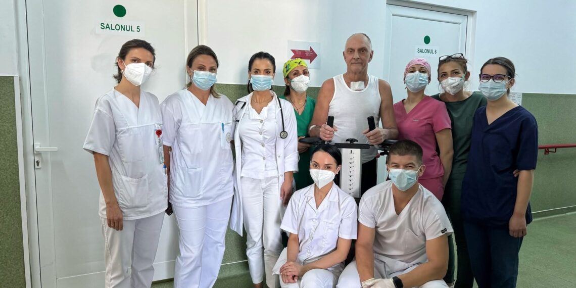 Bărbatul ajuns în stare critică la spital din cauza virusul West Nile începe să-și revină