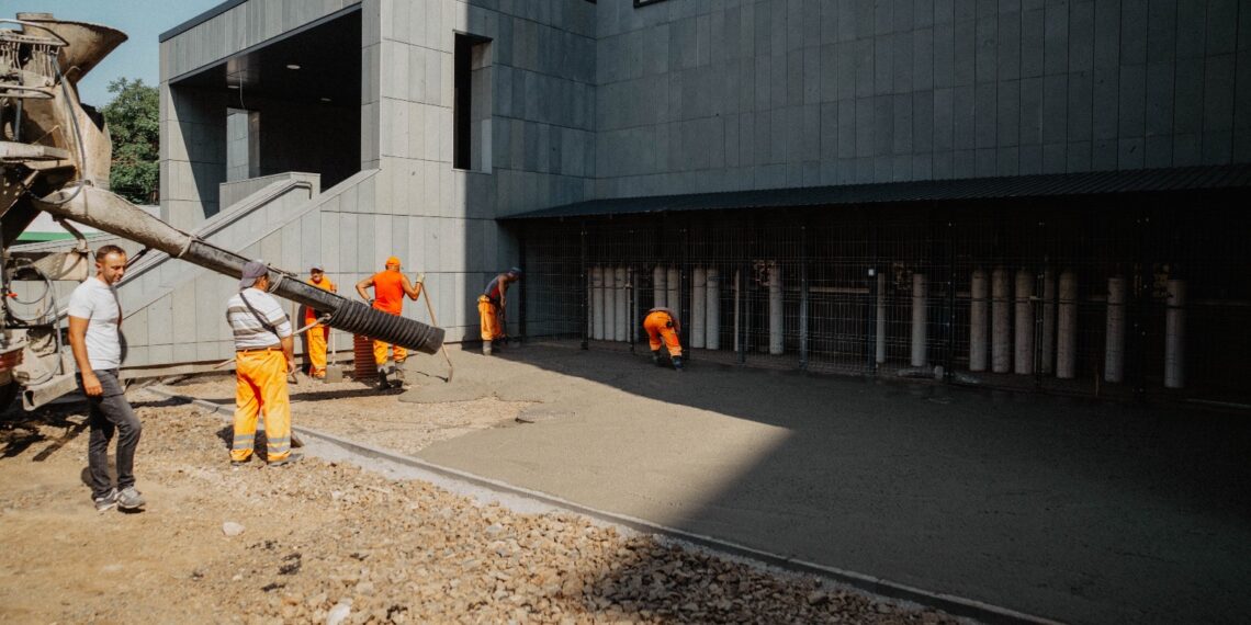 Primăria repară străzile din jurul Spitalului de Copii pentru a pregăti deschiderea sa etapizată
