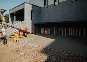 Primăria repară străzile din jurul Spitalului de Copii pentru a pregăti deschiderea sa etapizată