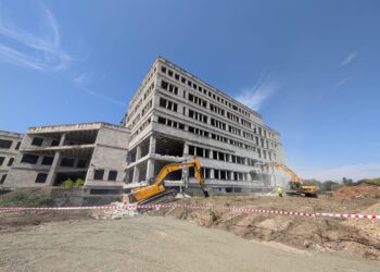 Un pas înainte pentru  Institutul Oncologic. Se demolează vechea construcție