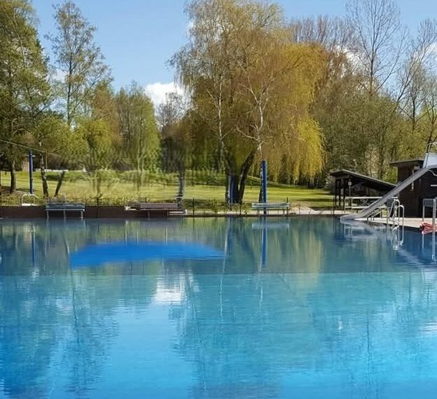 Lecția de la Babeș: Infecții asociate înotului în bazine sau ștranduri