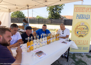 A 13-a ediție a Senpetarska Rakijada – Sânpetru Mare a sărbătorit din nou tradiția, prietenia și gustul autentic al rachiului