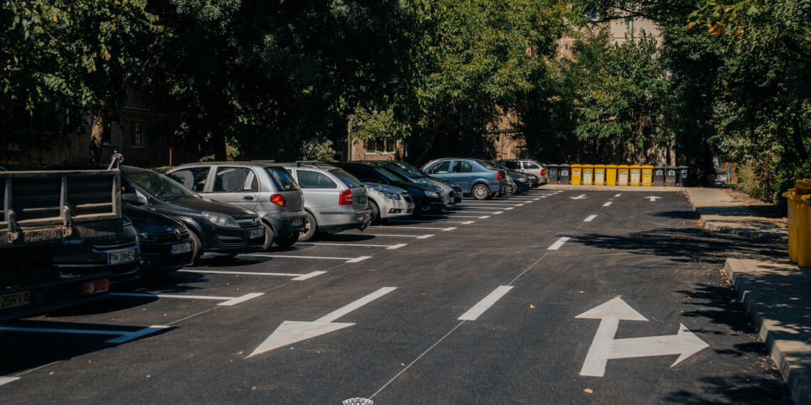 Timișoara: Noi locuri de parcare în locul fostelor garaje/Foto