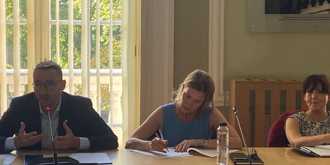 Iovescu în ședința ATOP: „Nu propun să ne transformăm în insensibili, ci să ne asigurăm că sprijinul ajunge la cei cu adevărat nevoiași”