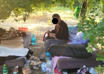 Peste 100 de persoane depistate în luna august de polițiștii locali, la cerșit, pe străzi sau dormind în parcuri