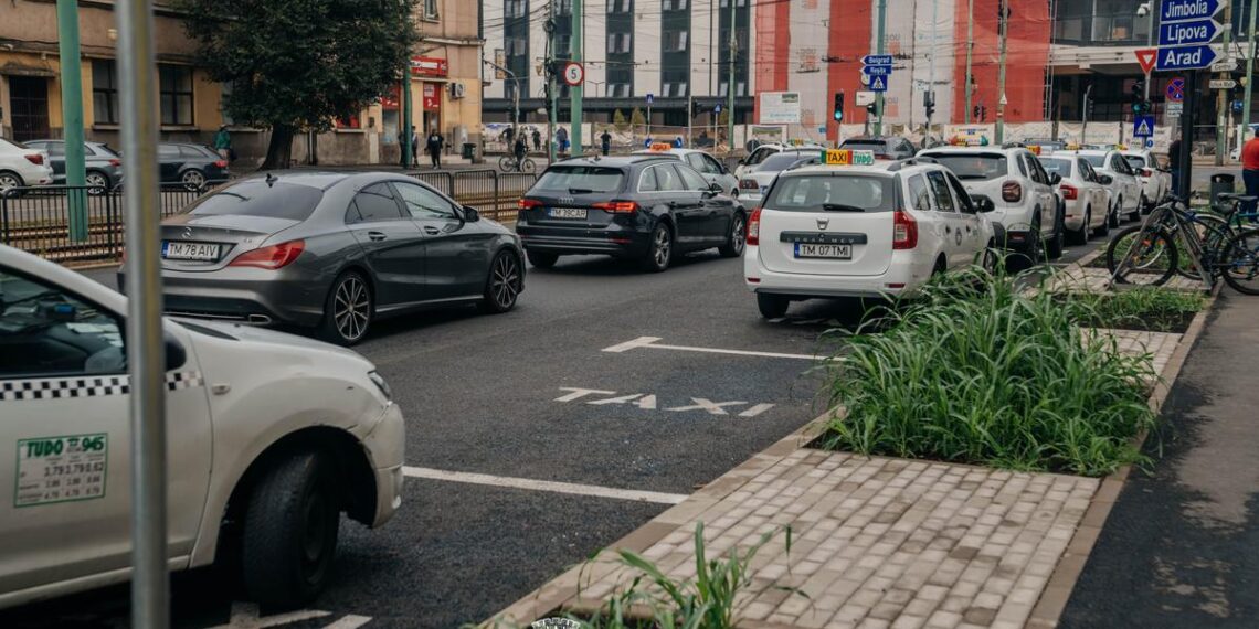 Modernizarea zonei Gării de Nord continuă: Primăria Timișoara amenajează o parcare în locul garajelor