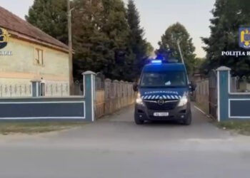 64 de percheziții efectuate într-un dosar de trafic de droguri și operațiuni cu psihoactive