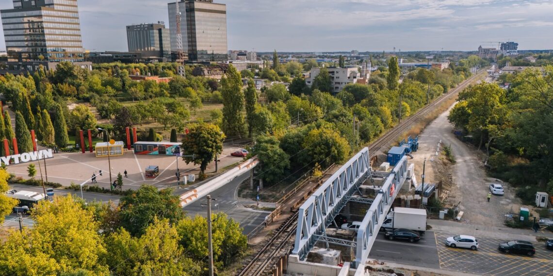 Avansează lucrările la căile ferate din oraș