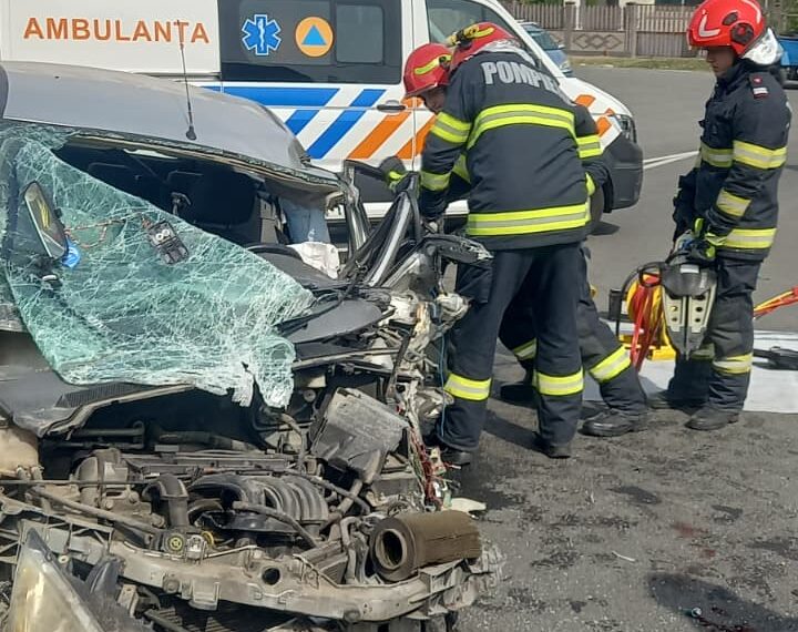 Accident grav la Biled, un șofer a murit/Video