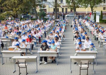 Timișoara lansează „Marea Dictare”, un concurs inspirat de modelul parizian care celebrează frumusețea limbii române