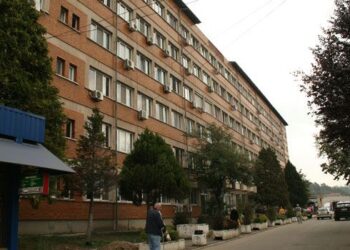 Pacient mort la Spitalul Județean Reșița după ce a căzut pe scări. În „acte” a făcut infarct