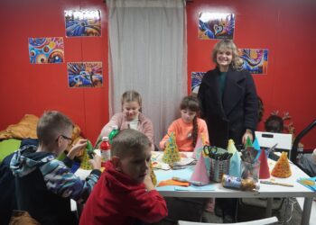 Instalație de artă realizată de un artist din Macedonia alături de copii refugiați din Timișoara