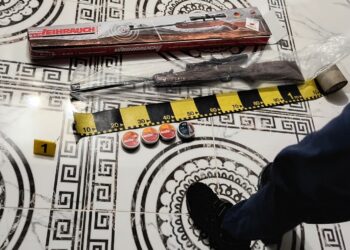 Perchezitii la persoane bănuite de deținerea ilegală de arme  neletale