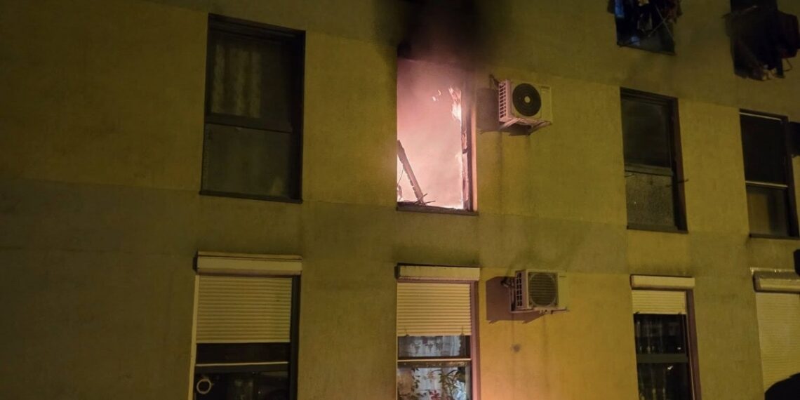 Incendiu la un apartament de pe strada Polonă. Zeci de persoane, evacuate