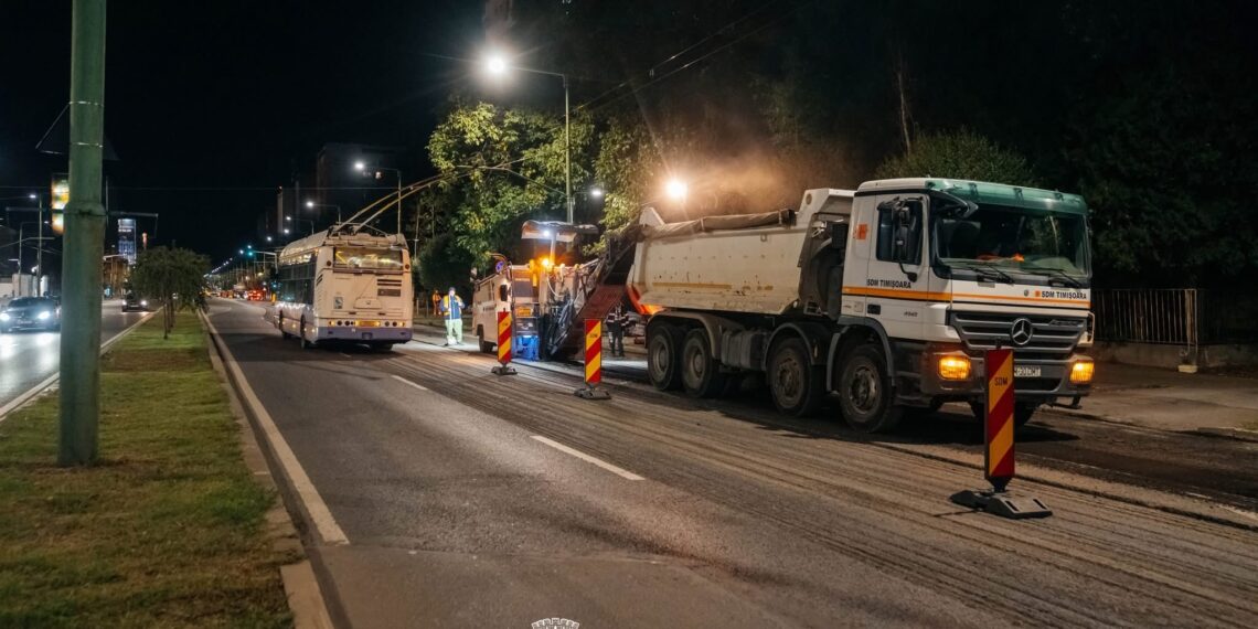 A început amenajarea culoarului dedicat autobuzelor pe Take Ionescu