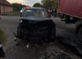 Un bărbat a fost rănit după impactul dintre un camion și un autoturism