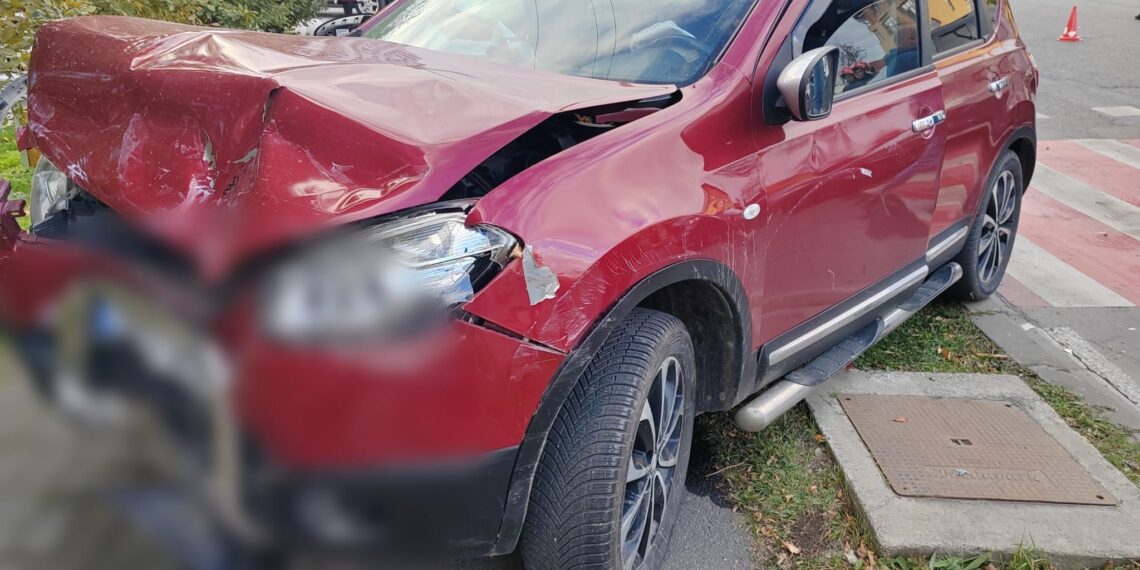 Coliziune la intersecția cu strada Marin Constantin: un șofer de 67 de ani a provocat un accident cu victime