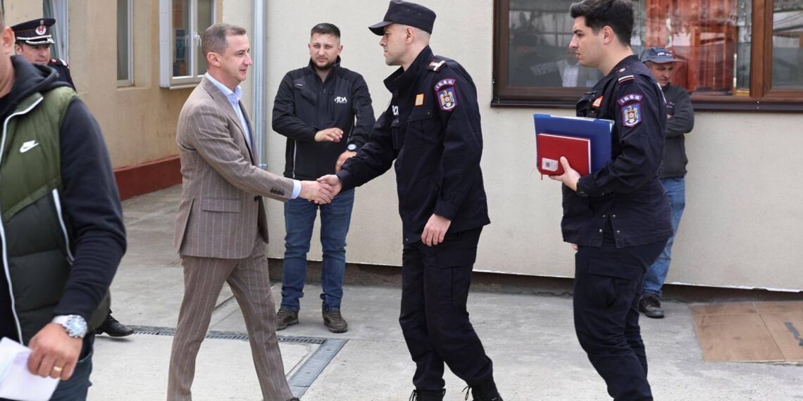 Simonis: Vom sprijini cu fonduri de la Consiliul Județean Timiș refacerea școlii de la Lovrin/Foto