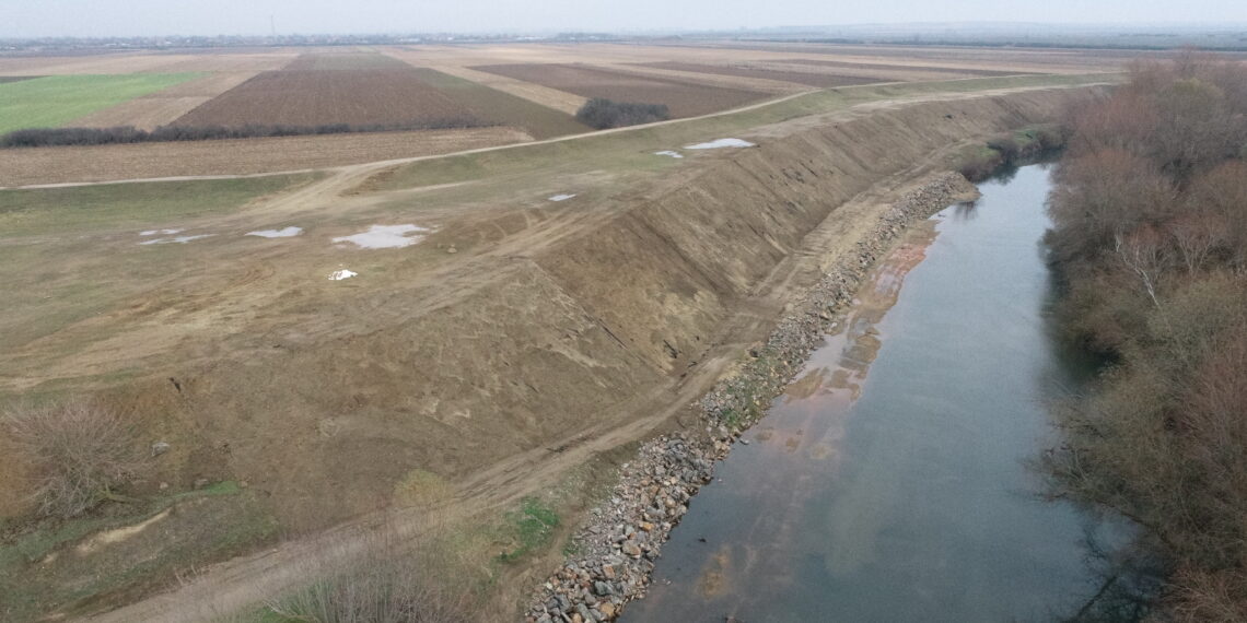 70% din lucrările investiției „Consolidare și reprofilare râu Timiș pe sectorul Lugoj – frontieră Serbia” au fost finalizate