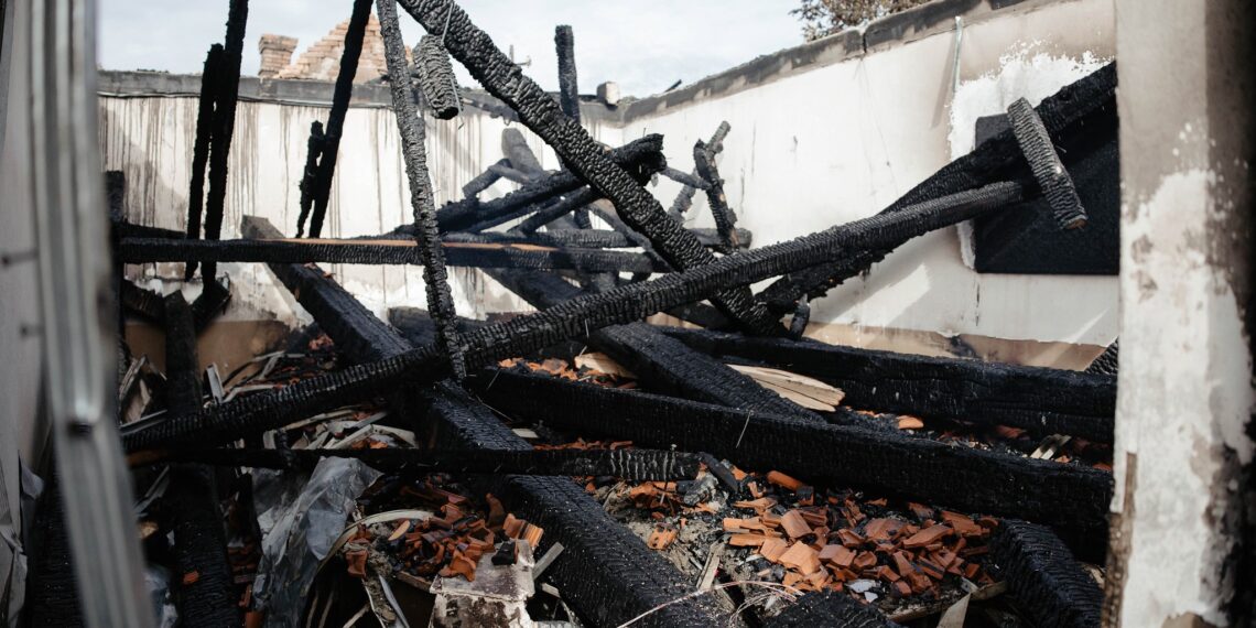 Panică la școala din Lovrin, unde a izbucnit un incendiu/Foto+video