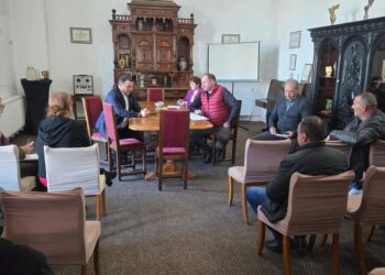 Călin Dobra, întâlnire cu echipa Casei de Cultură “Traian Grozăvescu”