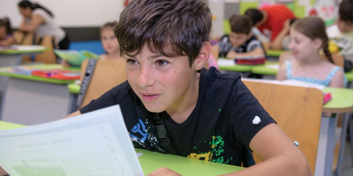 9 din 10 copii vulnerabili spun că important pentru ei  să mănânce suficient și să aibă cărți și jocuri: cum arată sărăcia, în afara statisticilor