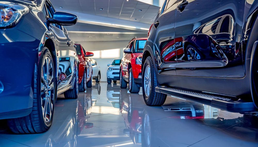 În ciuda crizei, înmatriculările noi de vehicule cresc cu aproape 20% în trimestrul III