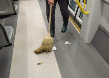 STPT trage un semnal de alarmă: vandalizarea și mizeria din mijloacele de transport public aduc amenzi de până la 500 de lei/Foto