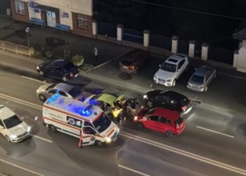 Beat la volan, un bărbat a provocat un accident cu trei mașini pe Calea Aradului