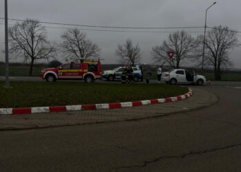 Accident grav la Ghiroda: fetiță de 4 ani, rănită după o coliziune în intersecția cu drumul spre Aeroport