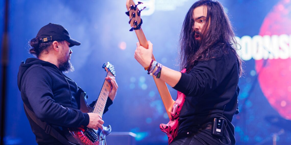 Rock for Revolution revine în Piața Victoriei: Vița de Vie, Sarmalele Reci și Sonatic în concert de libertate