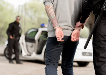 Incident pe o stradă din Lugoj. Un tânăr cetățean german, internat într-o unitate medicală