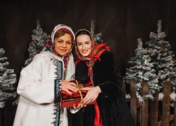 „Colind și bucurie” alături de Liliana Laichici, Carmen Popovici Dumbravă, Adrian Stanca, Carmen Biruescu, Georgiana Necșa și Raluca Stanca