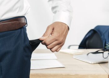 Rata șomajului în județul Timiș rămâne scăzută, dar numărul disponibilizărilor este în creștere