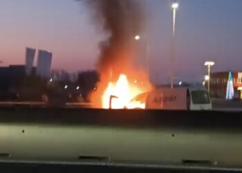 Incendiu auto, în această dimineață, pe Calea Lugojului