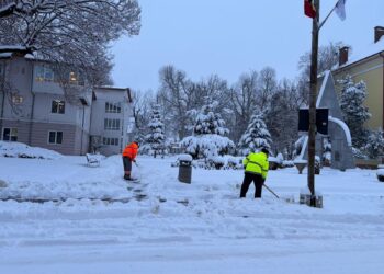 Se lucrează la foc continuu în Lugoj. Utilajele de deszăpezire se află în continuare pe teren